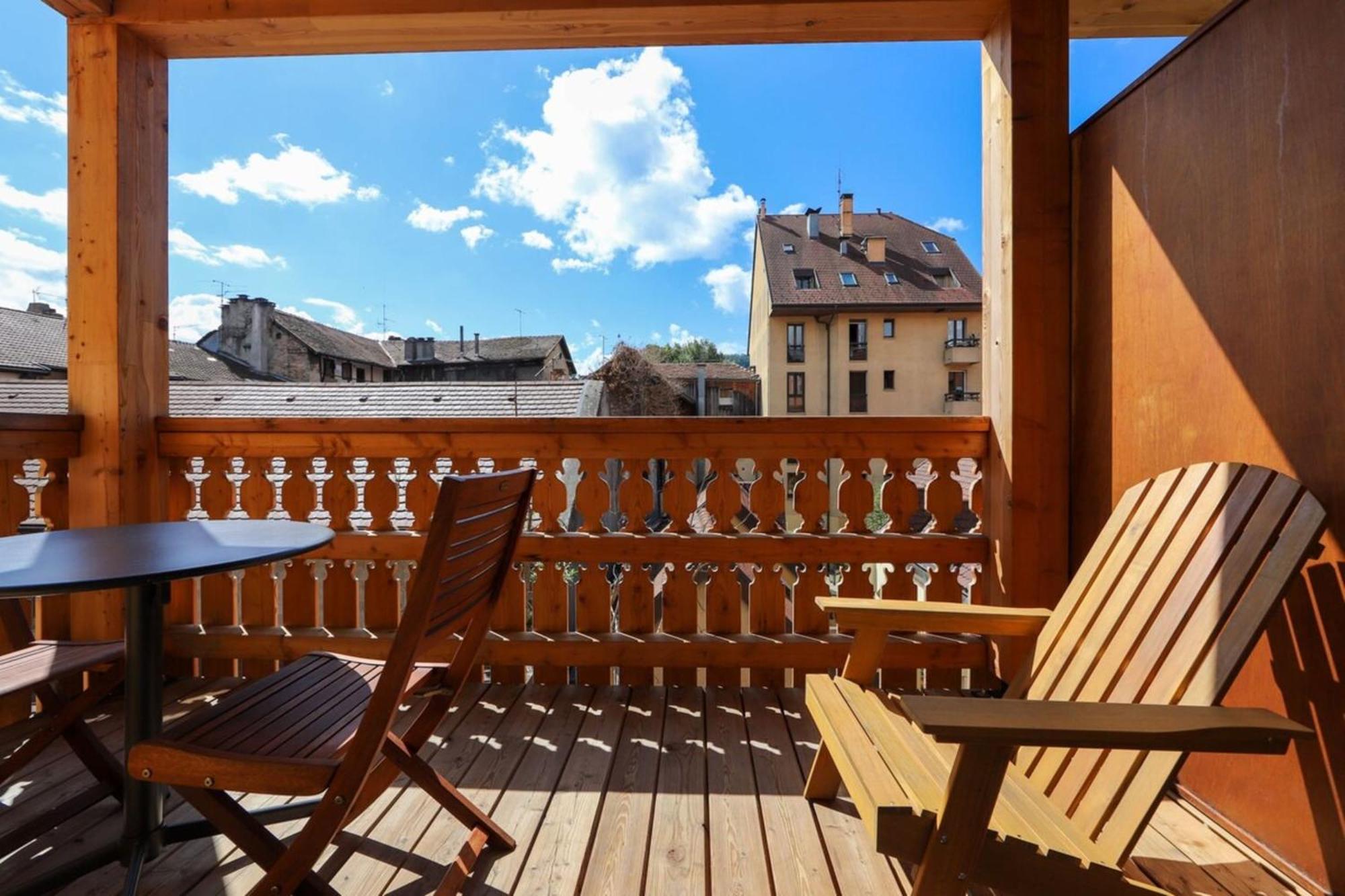 A L'Aventure ! Joli T2 Avec Balcon Centre Ville Annecy Esterno foto